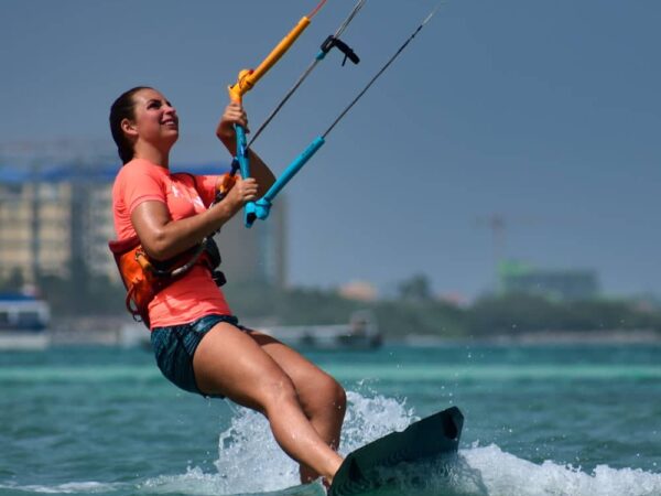 Learn Kitesurfing in Aruba: Beginner’s Guide & Lessons