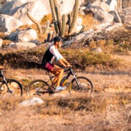 Top 5 Outdoor Adventures in Aruba: From Kitesurfing to Kayaking