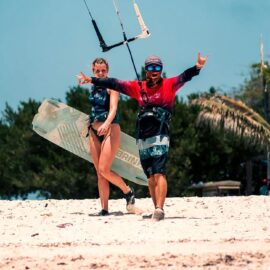 What to Wear for Kitesurfing Lessons in Aruba: Complete Gear Guide