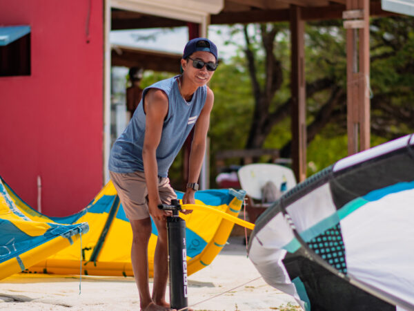 How Long Does It Take to Learn Kitesurfing or Windsurfing in Aruba?